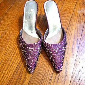 Luxurious Lounge kitten heels sz 7M